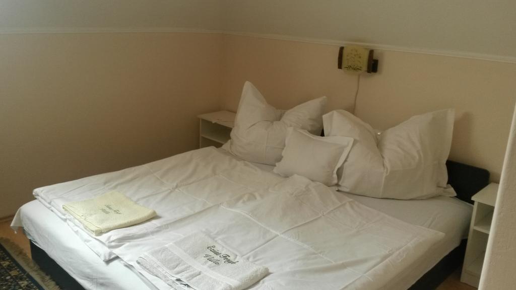 Ezust Fenyo Vendeghaz Otel Siófok Dış mekan fotoğraf